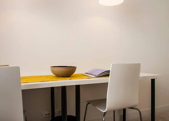 شقة Spacious And Modern In The Center Of Chiado Lisboa