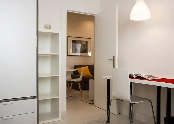 Spacious And Modern In The Center Of Chiado * Lisboa